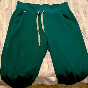 Hunter green figs Zamora Joggers